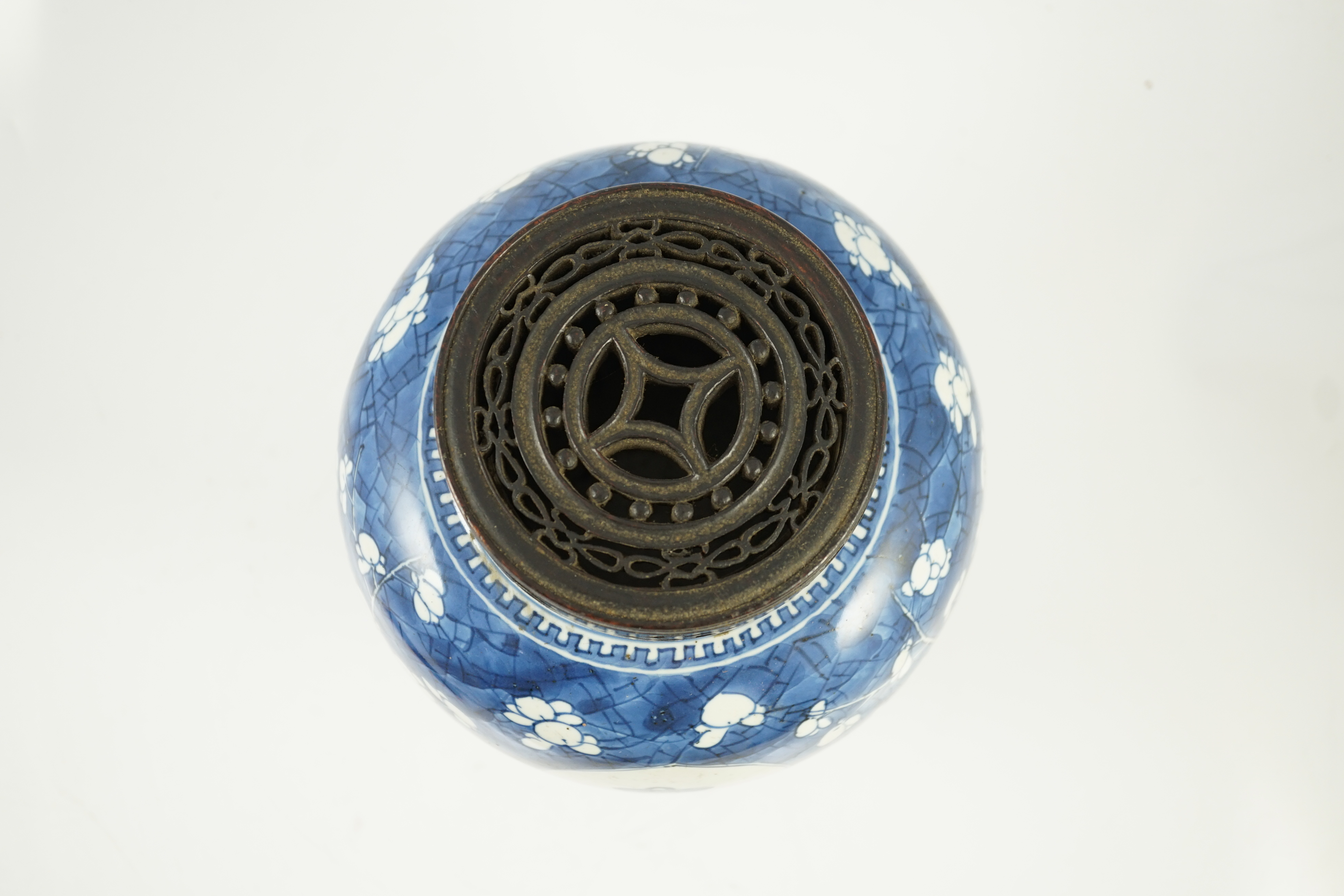 A Chinese blue and white ‘Antiques’ ovoid jar, Kangxi period